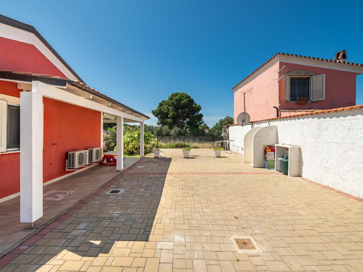 Villa Lunu Quartu SantʼElena Екстериор снимка